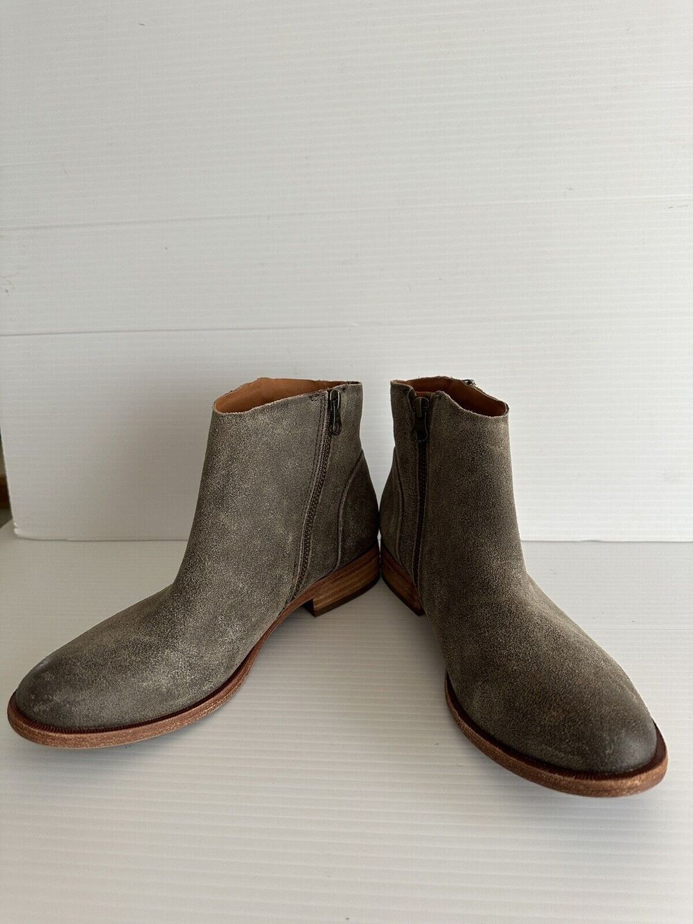 Kork Ease Riley Ankle Boots Taupe Leather Gray Low Heel 7.5m